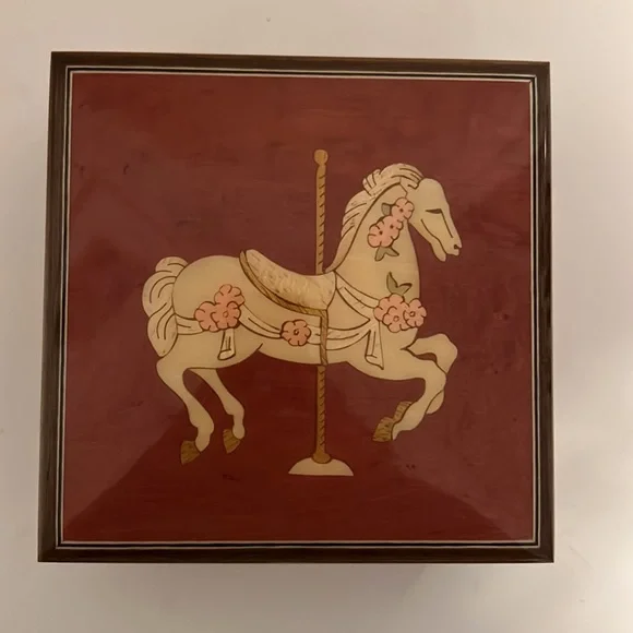 The San Francisco Music Box Company - The Sound of Music - Picture 5 of 6